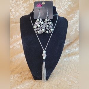 Paparazzi Silver and White Pearl Necklace Set
